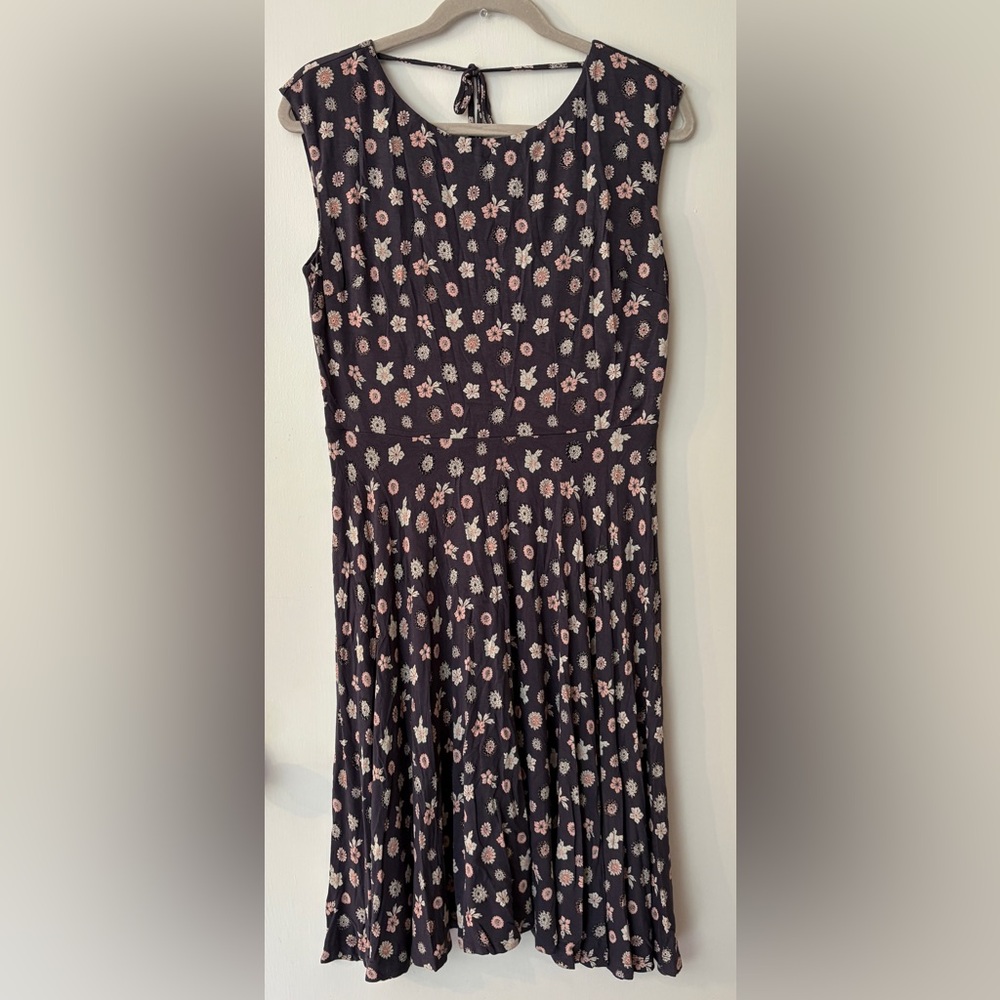 Ann Taylor Loft sleeveless dress